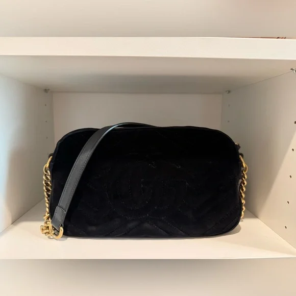 Gucci Matellasé Marmont Black Velvet Medium Cross Body - Picture 2 of 3